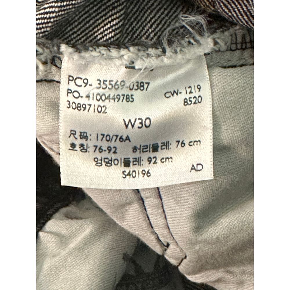 Levi Strauss & Co. Women's Jeans Shorts W30 - Picture 9 of 11